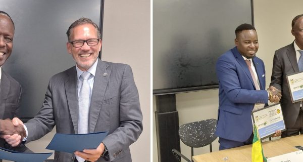 Signatures du MoU avec ASTM International (à gauche) et de la convention cadre avec l'ANM du Bénin (à droite), en marge de l'Assemblée Annuelle de l'ISO à Paris